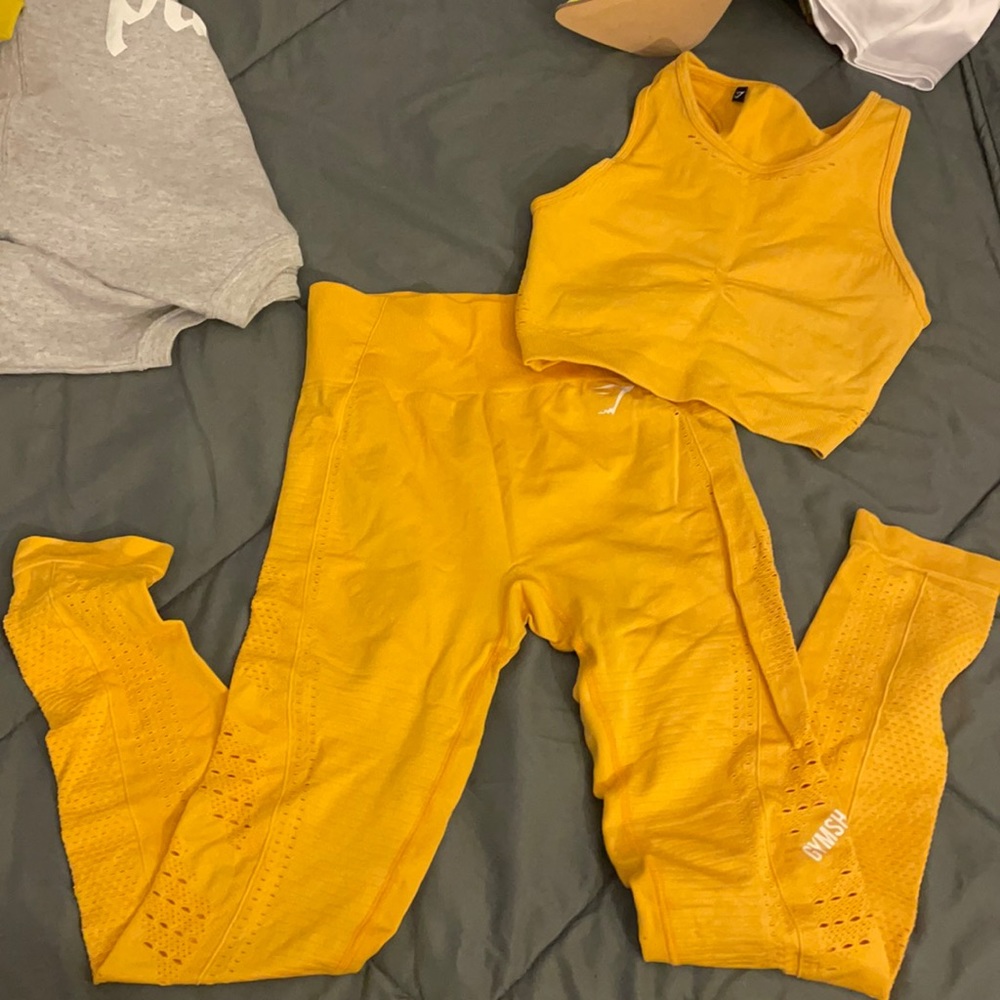 Yellow gymshark seamless set